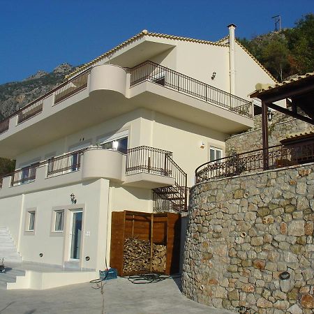 Verga First Floor Apartment Εξωτερικό φωτογραφία
