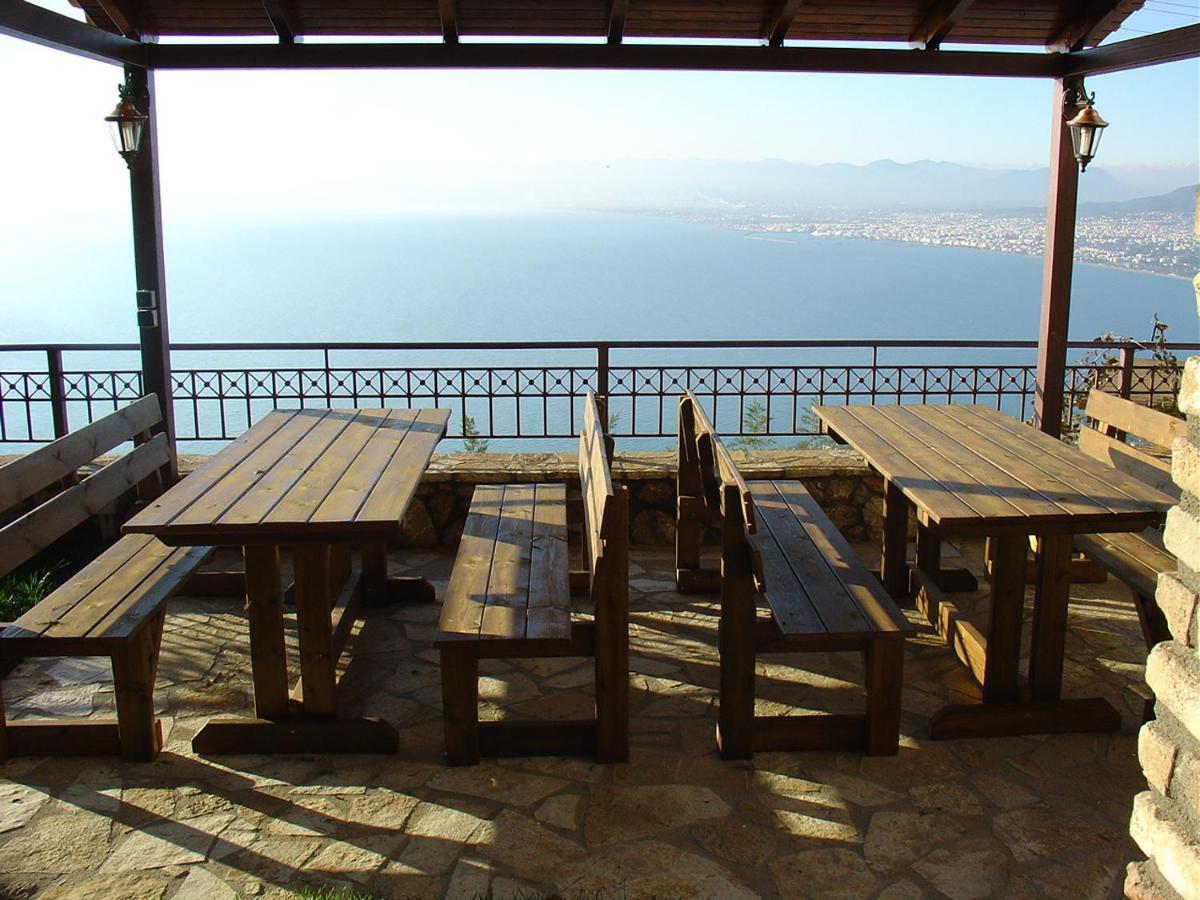 Verga First Floor Apartment Εξωτερικό φωτογραφία